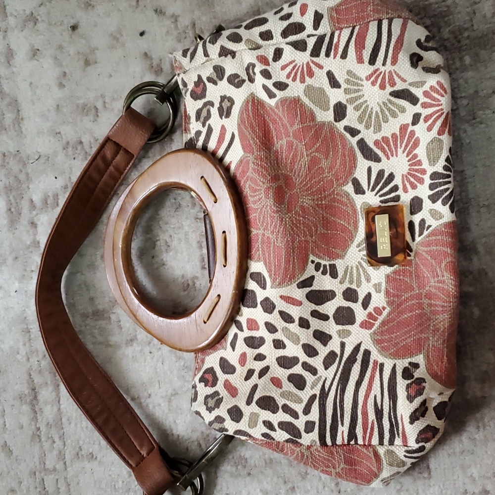 Relic crossbody bag